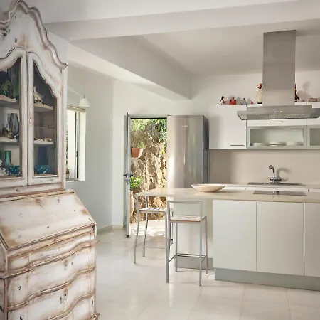 Vila Iconic Ionian Mudita Villa, By Thinkvilla *